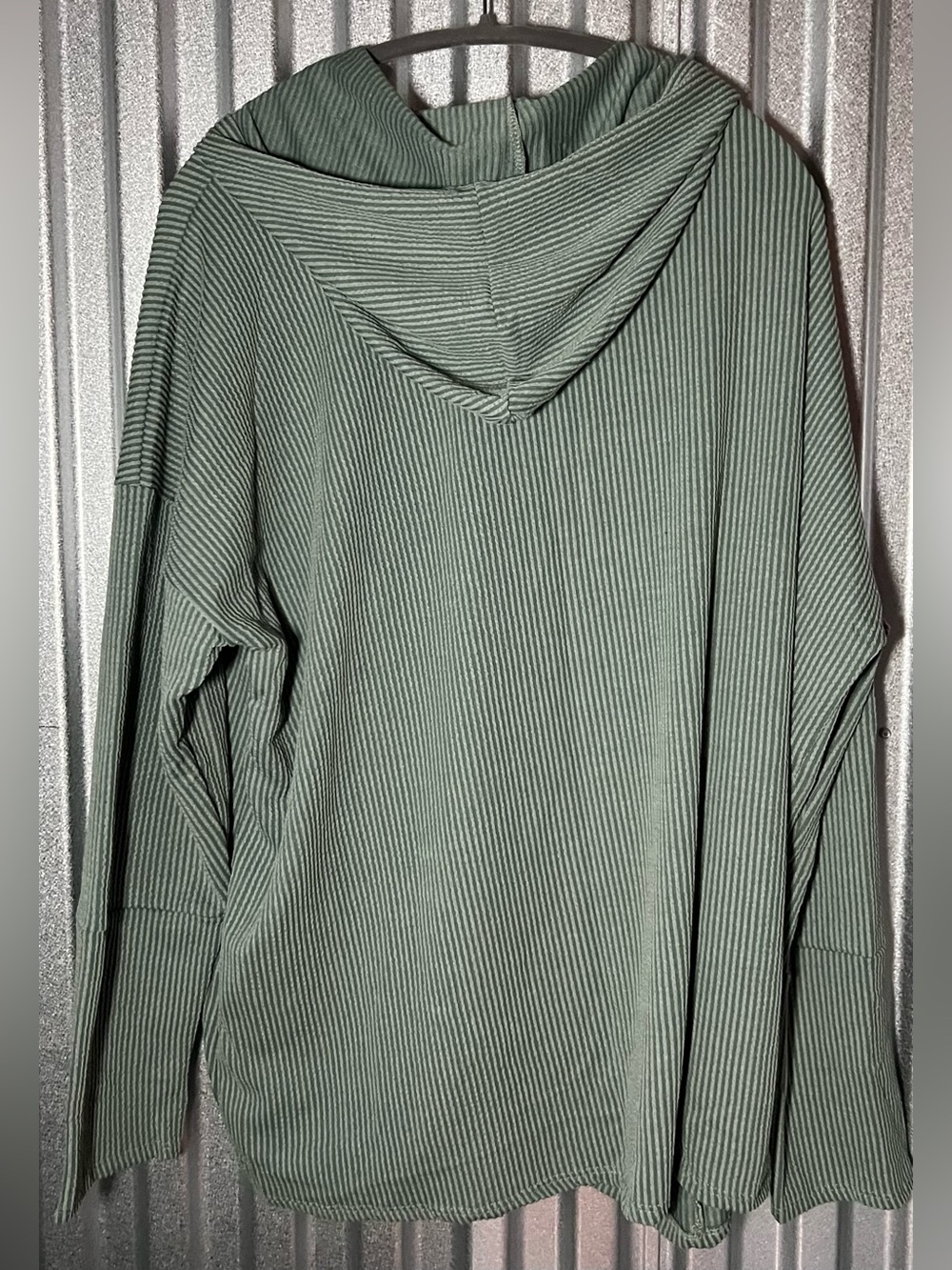 HEIMISH USA Ribbed Hooded Top in Sage Green 2X NWOT - Picture 3 of 4